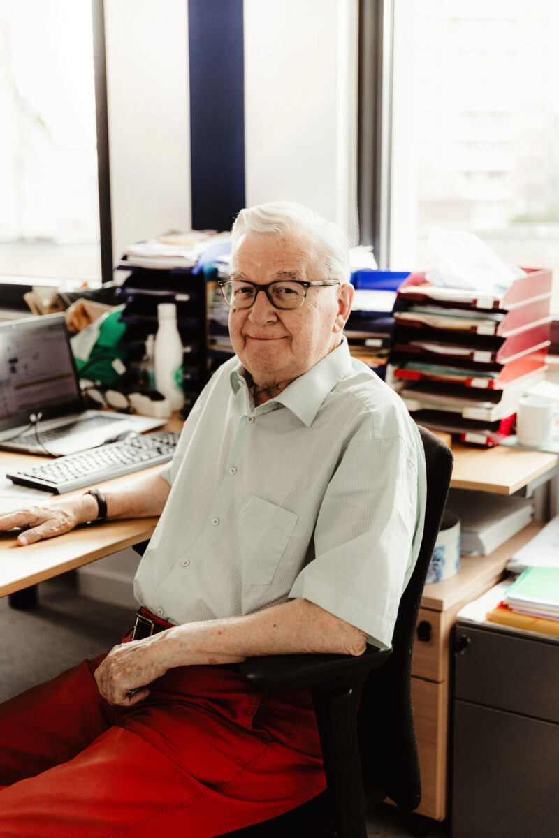 L’histoire de Claude Brasseur, bénévole